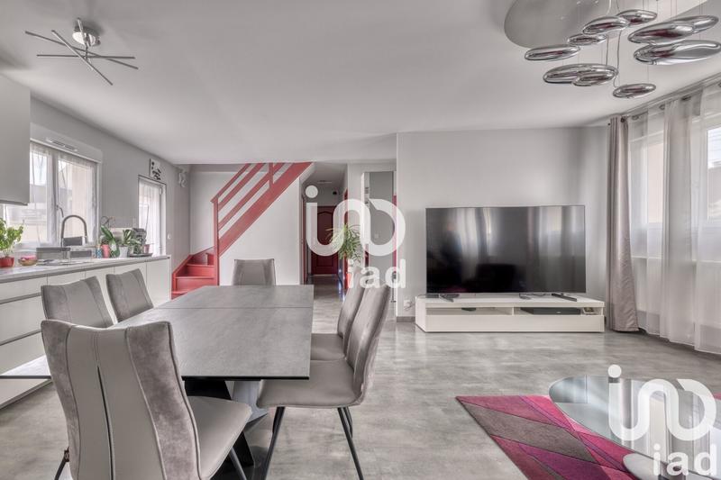 Maison - 98 m² - 4 pièces