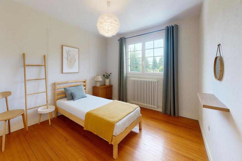 Maison - 198 m² - 7 pièces