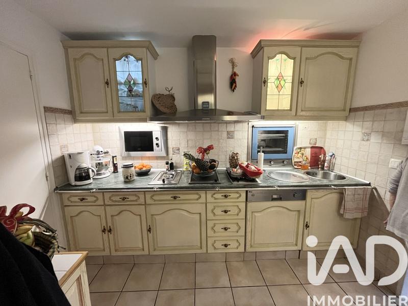 Maison - 325 m² - 13 pièces