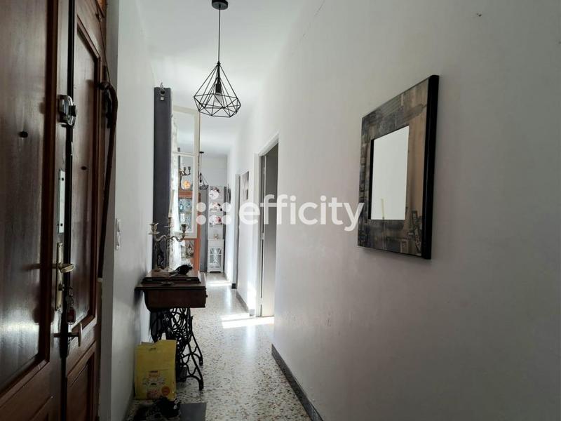 Maison - 250 m² - 4 pièces