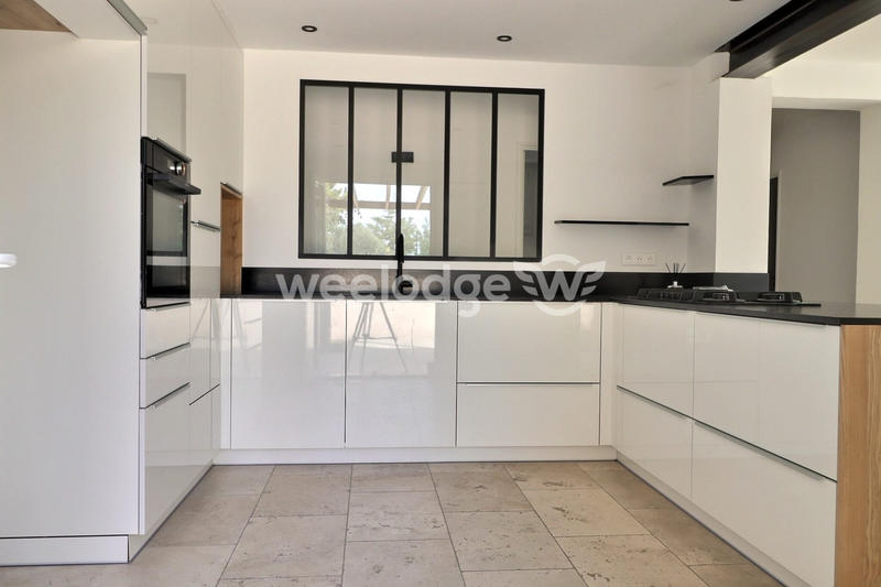 Maison traditionnelle - 174 m² - 7 pièces