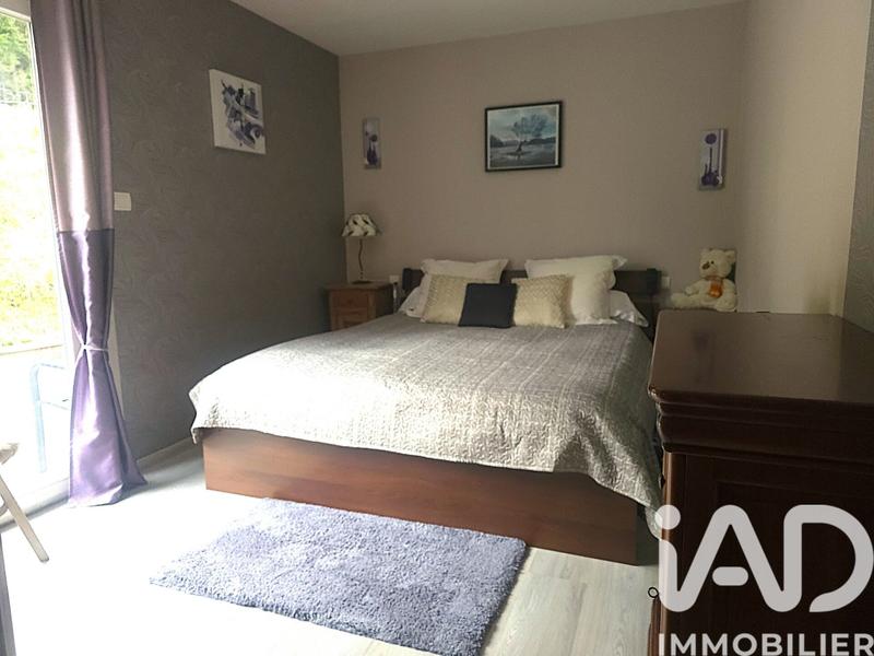 Maison - 210 m² - 7 pièces