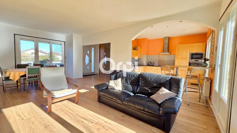 Maison - 227 m² - 7 pièces