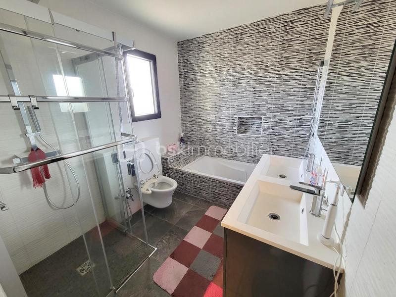 Maison - 165 m² - 6 pièces