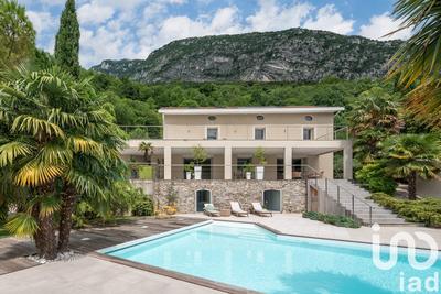 Maison de maîtres - 200 m² - 8 pièces