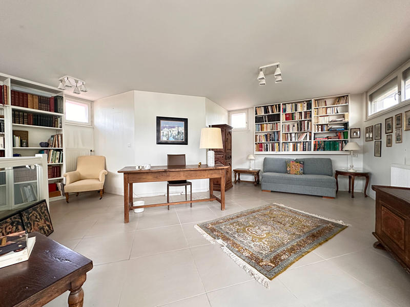 Appartement - 168 m² - 5 pièces