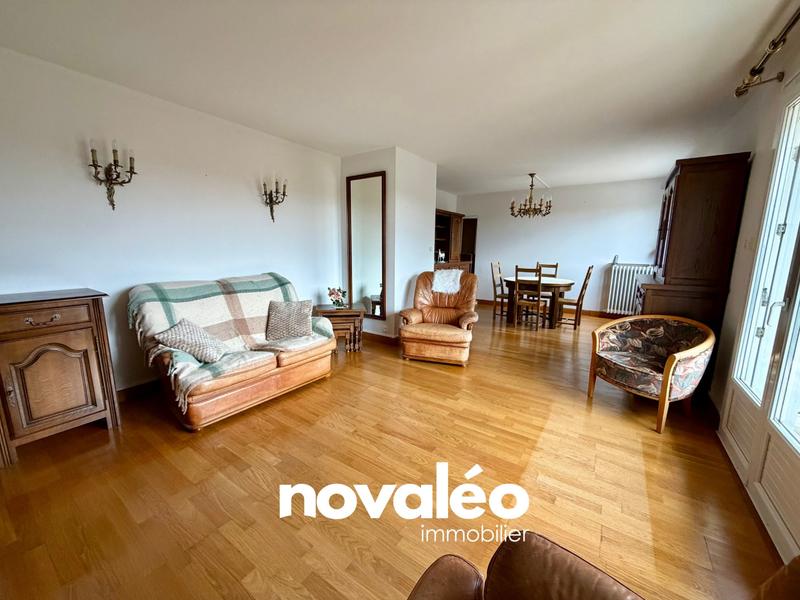 Appartement - 93 m² - 4 pièces