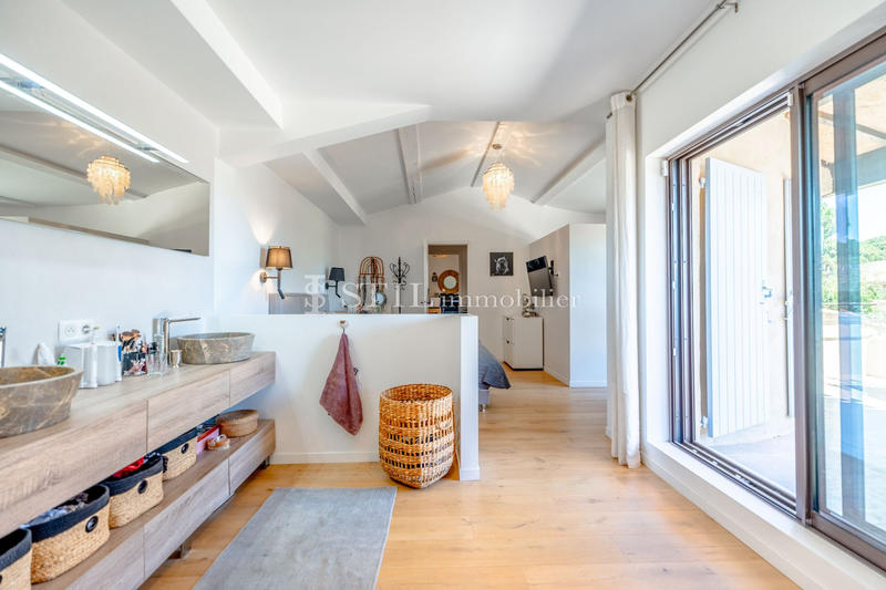 Villa - 350 m² - 13 pièces