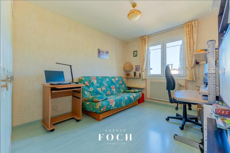 Maison traditionnelle - 103 m² - 6 pièces