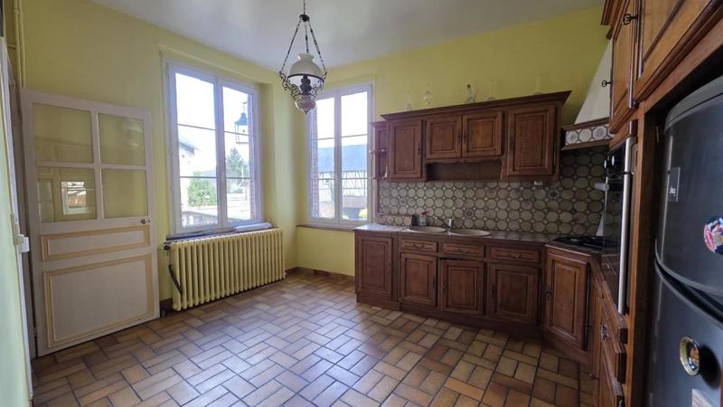 Propriété - 204 m² - 10 pièces