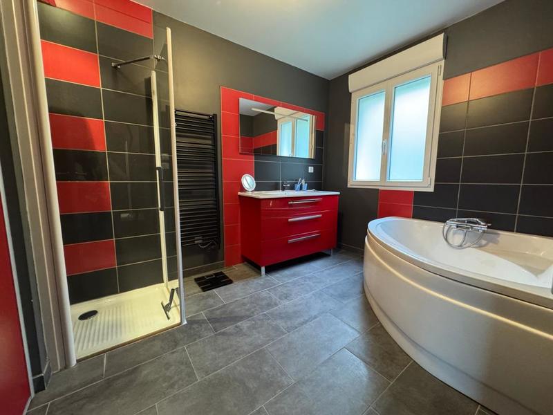 Maison - 170 m² - 6 pièces