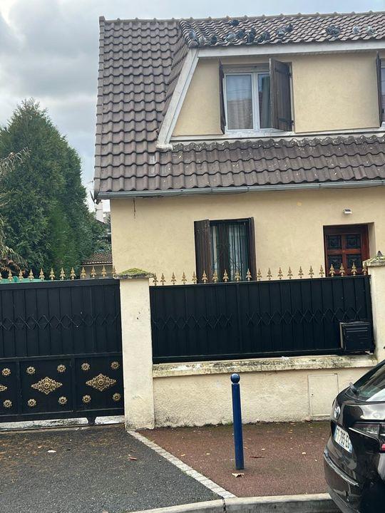 Pavillon - 180 m² - 8 pièces