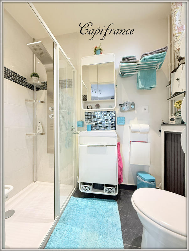 Maison - 170 m² - 9 pièces