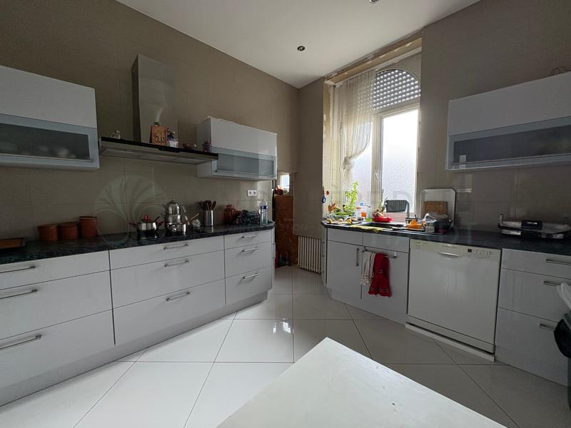 Duplex - 207 m² - 7 pièces