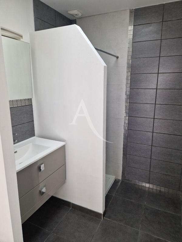 Maison - 80 m² - 3 pièces