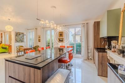 Appartement - 102 m² - 3 pièces