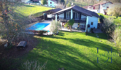 Villa - 159 m² - 6 pièces