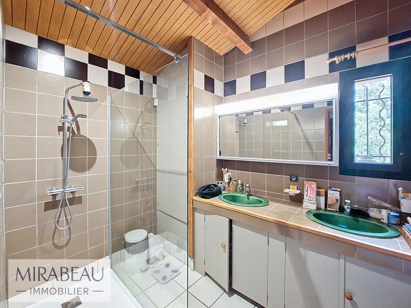 Maison - 252 m² - 7 pièces