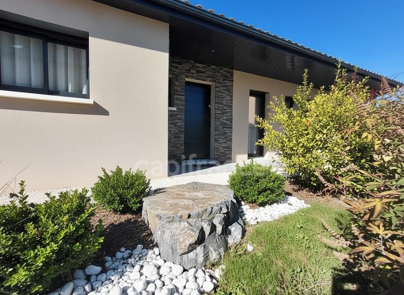 Maison - 105 m² - 6 pièces