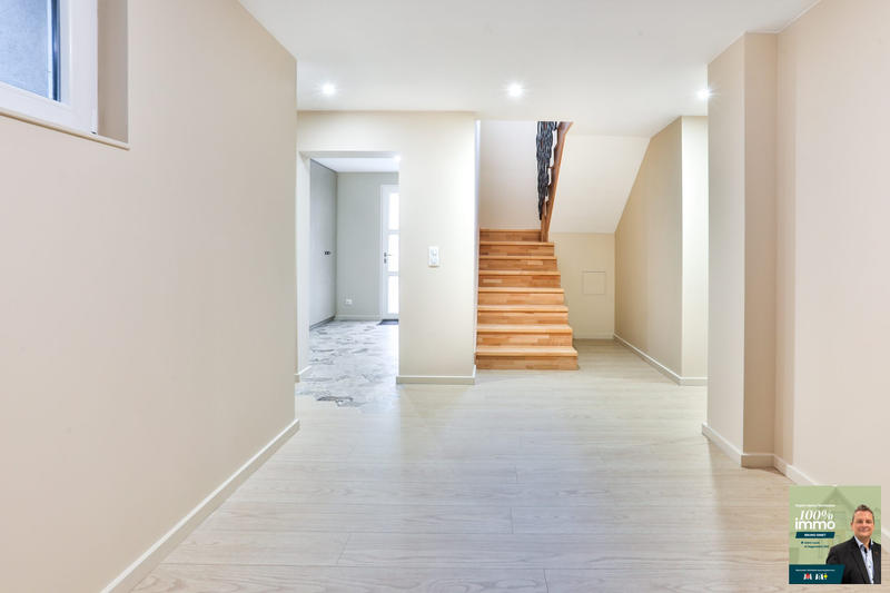 Maison - 179 m² - 6 pièces