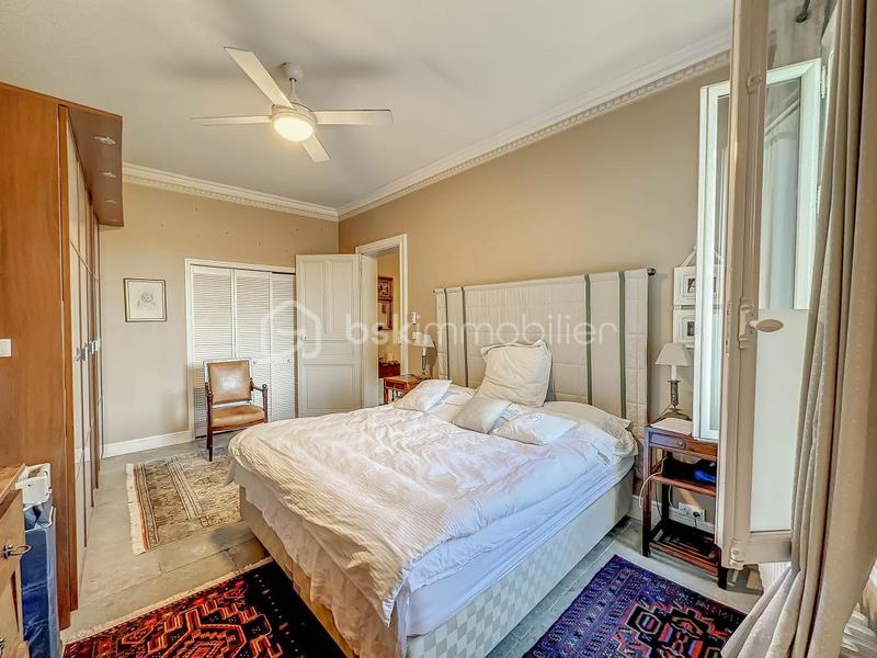 Propriété - 320 m² - 12 pièces