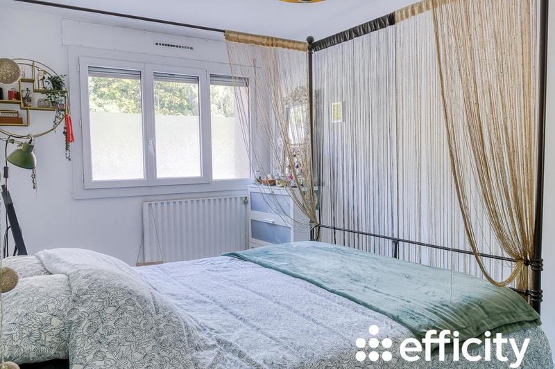 Appartement - 101 m² - 5 pièces