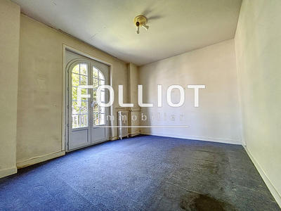 Maison - 230 m² - 12 pièces