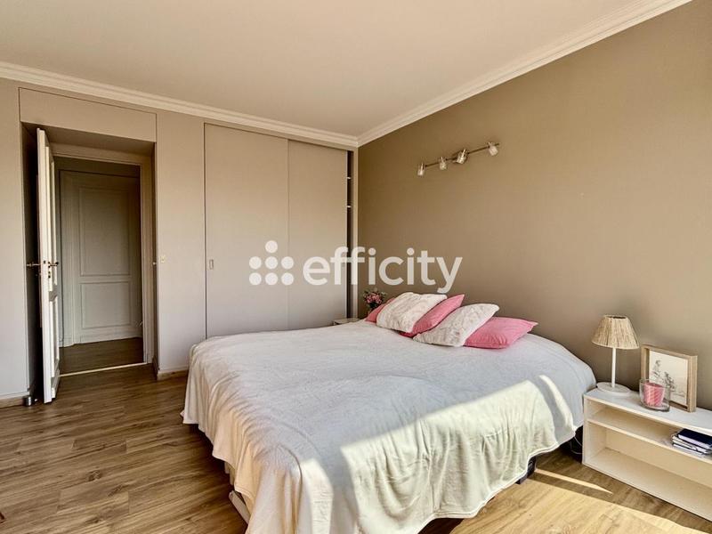 Appartement - 111 m² - 4 pièces