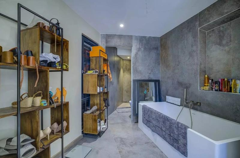 Villa - 216 m² - 6 pièces