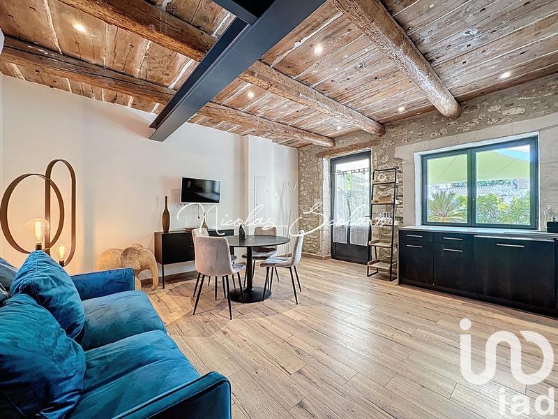 Maison - 1 m² - 6 pièces