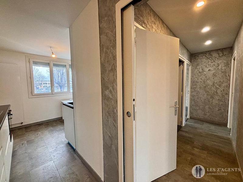 Appartement - 75 m² - 4 pièces