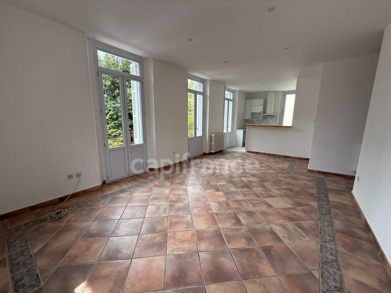 Appartement - 85 m² - 4 pièces