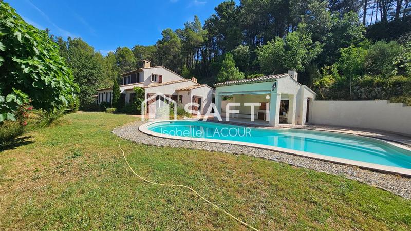 Maison - 161 m² - 9 pièces