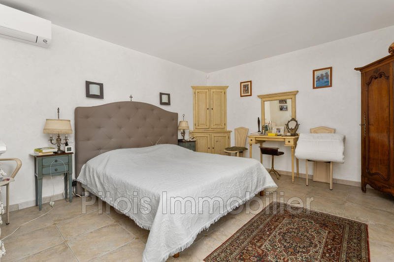 Maison - 294 m² - 5 pièces