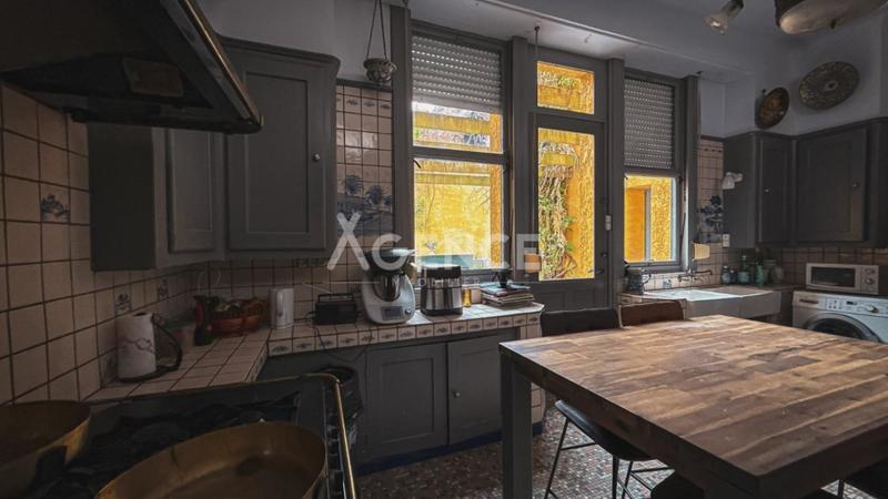 Maison bourgeoise - 340 m² - 12 pièces