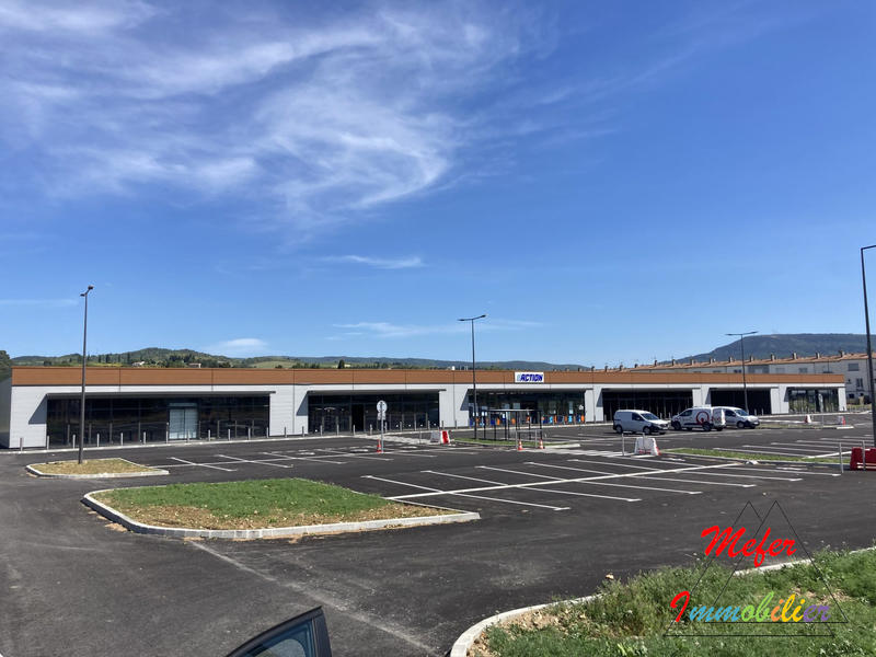 Local commercial - 760 m²
