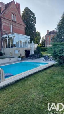 Maison - 273 m² - 7 pièces