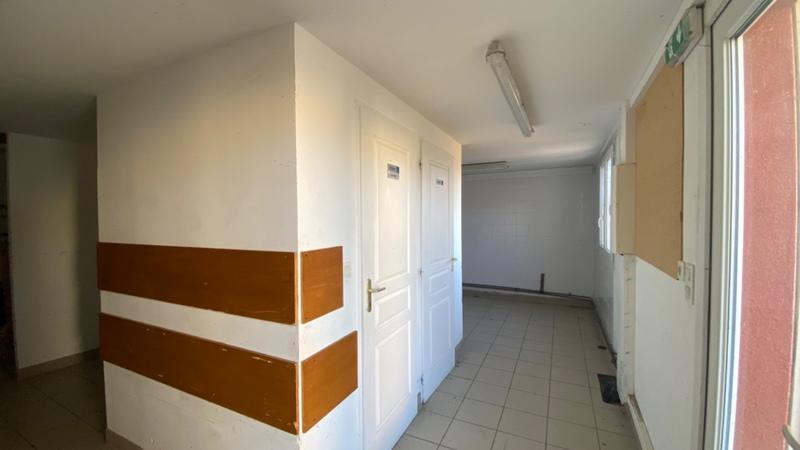 Local commercial - 119 m² - 3 pièces