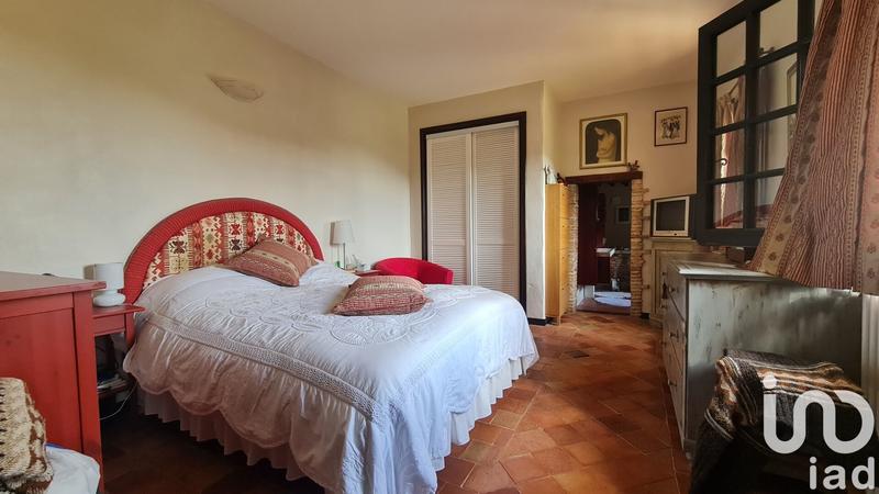 Maison - 219 m² - 5 pièces