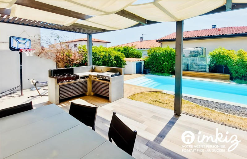 Maison - 140 m² - 5 pièces