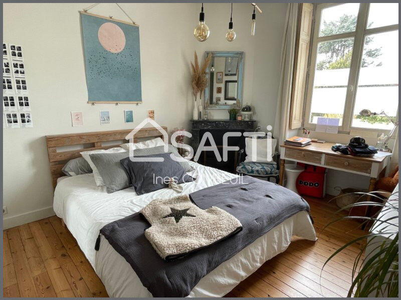 Villa - 160 m² - 8 pièces