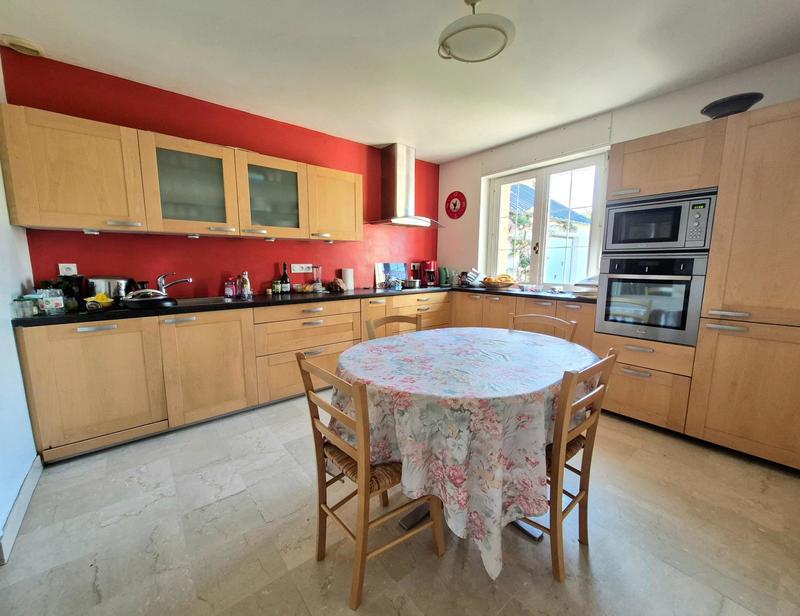 Maison - 163 m² - 8 pièces