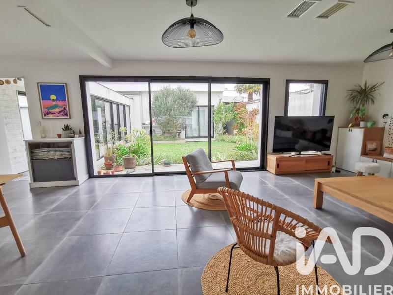 Maison - 165 m² - 6 pièces