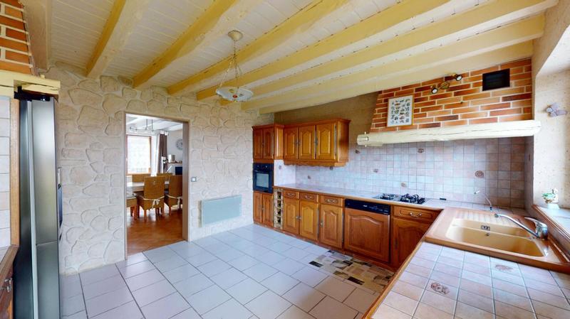 Maison - 220 m² - 9 pièces