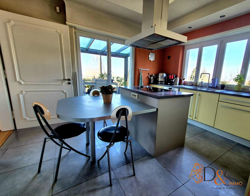 Maison - 177 m² - 7 pièces