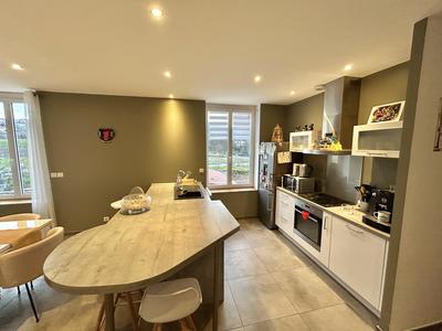 Appartement - 100 m² - 5 pièces