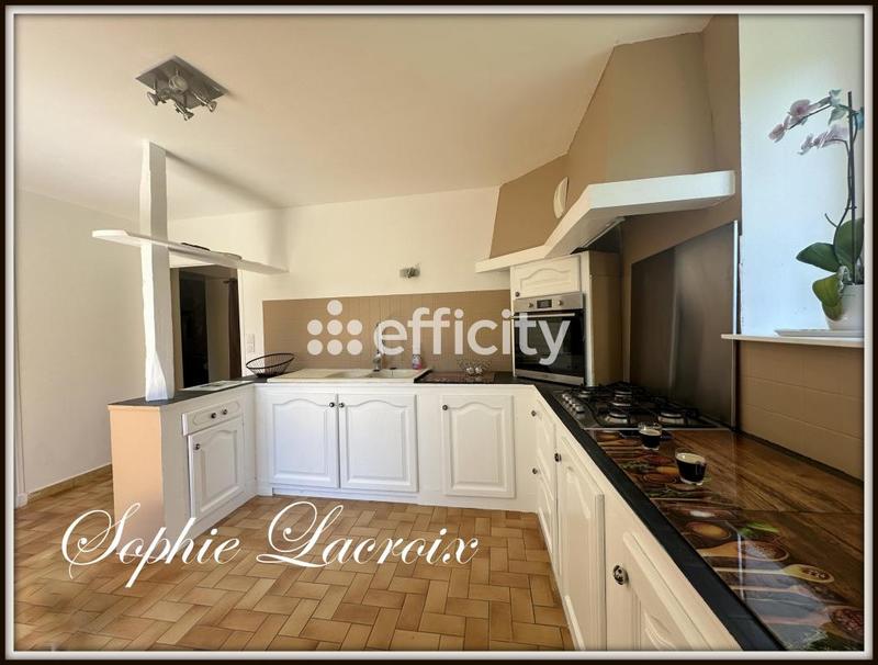 Maison - 212 m² - 6 pièces