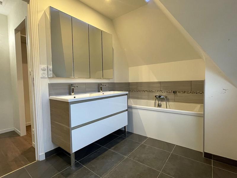 Maison - 165 m² - 6 pièces