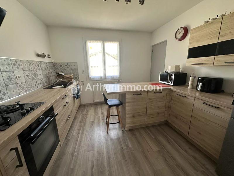 Maison - 239 m² - 8 pièces