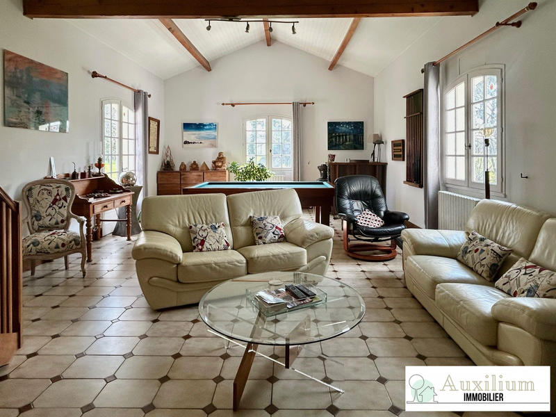 Maison traditionnelle - 146 m² - 6 pièces